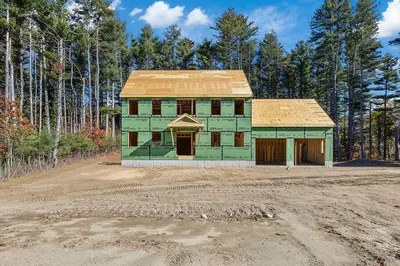 3 Burr Trail Cir 1