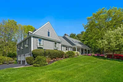 71 Cranberry Ln 1
