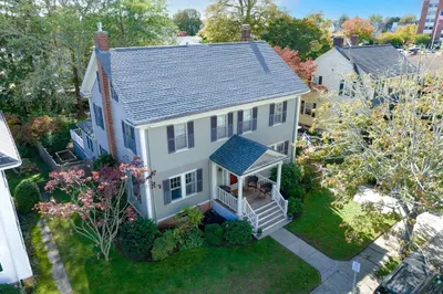 196 Bedford St 1