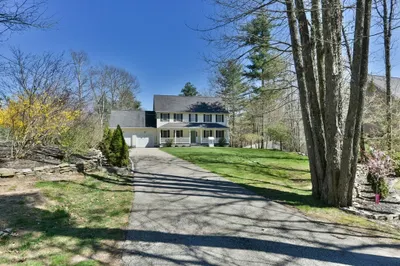 230 North Woodstock Rd 1