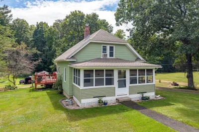 123 Metacomet St 1