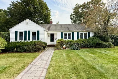 252 Fairview Ave 1
