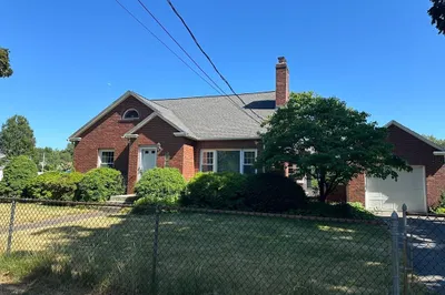 37 Palmer Ave