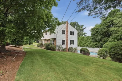 109 Country Ln 1