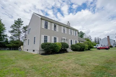 14 Wesley Dr 1