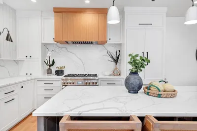10a Milk St #1
