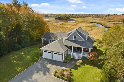 18 Hicks Point Rd