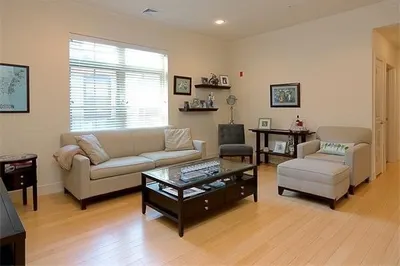 9 Gardner St #5 1
