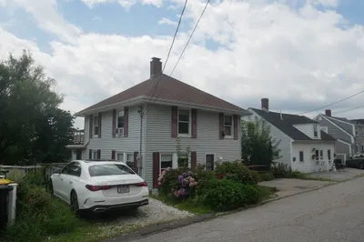 16 Hillside Rd 1