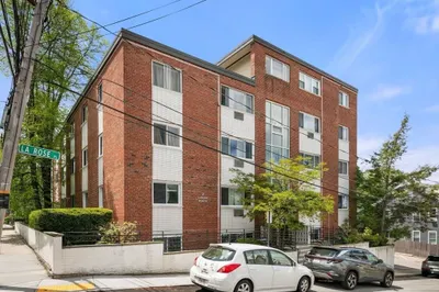 2 Larose Pl #10 1