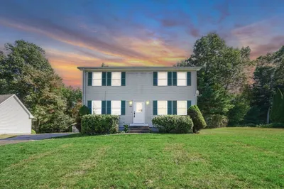50 Fox Woods Dr