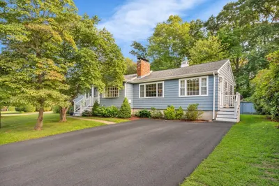 59 Beaverbrook Rd