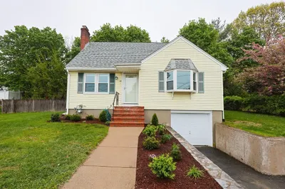 25 Longwood Ter 1
