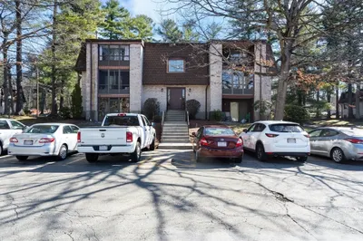 5 Greenbriar Dr #307 1