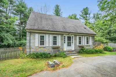 72 Tyngsboro Rd