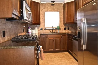 35 Lake Shore Ct #1 1