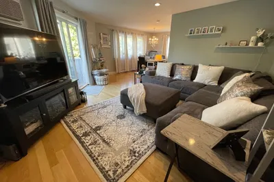 10a Orleans St #203