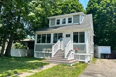 724 East Street 1
