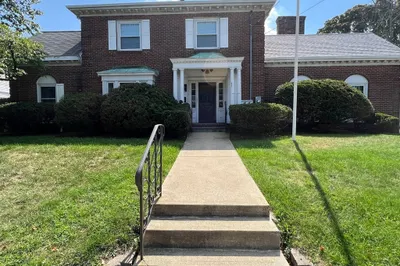 217 Cross St #1