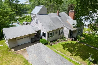 401 Petersham Rd 1