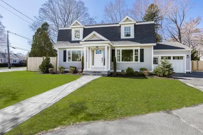 4 Ruby Avenue 1