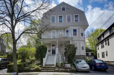 52 Burnham St #3