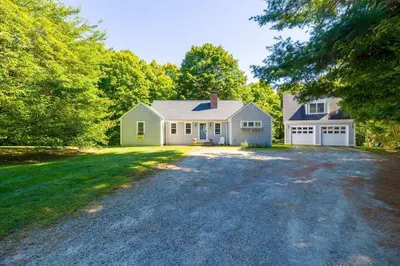 10 Commonwealth Ave 1