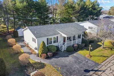 7 Fieldwood Drive 1
