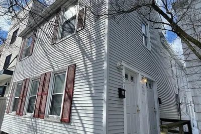 367-369 Market Street #1