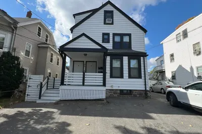 44 Freeman St