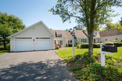 10 Cottage Ln #10 1