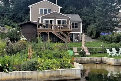 249 Lakeshore Drive 1