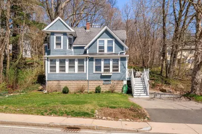 205 Forest St 1