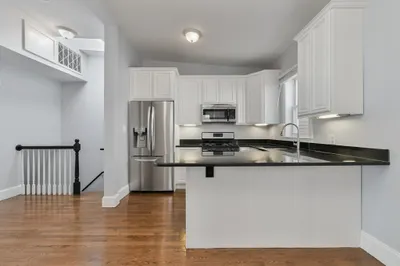 202 W 8th St #3