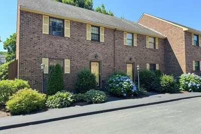 148 Walnut St #148
