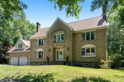 8 Gaslight Lane 1