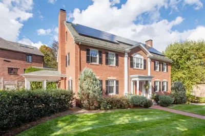 40 Woodchester Dr 1