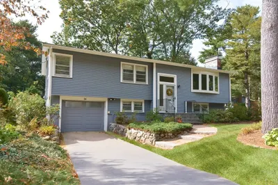 34 Lancaster Dr 1