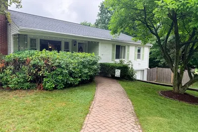 117 Longmeadow Ave 1