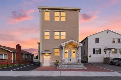59 Larkin Street 1