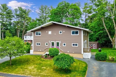 3 Robinlea Cir