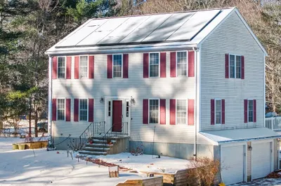 17 Fieldcrest Drive 1