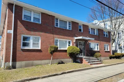 49 Laighton St #7