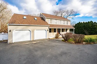 260 Woodland Cir 1