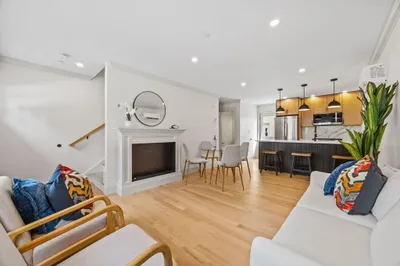 9 Swan St #2 1
