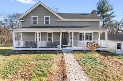 418 Main Street 1