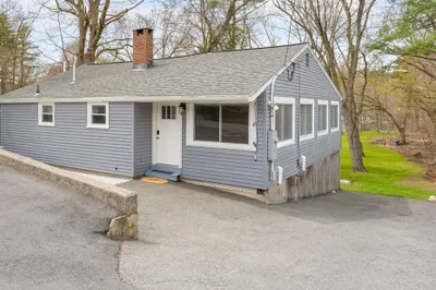 49 Ossamequin Rd