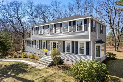 18 Crestview Drive 1