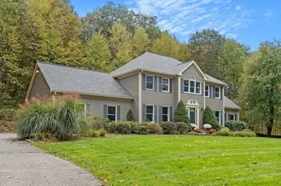 77 Teele Rd 1