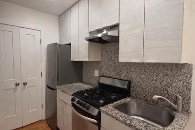 21 Fifth Street #22 1